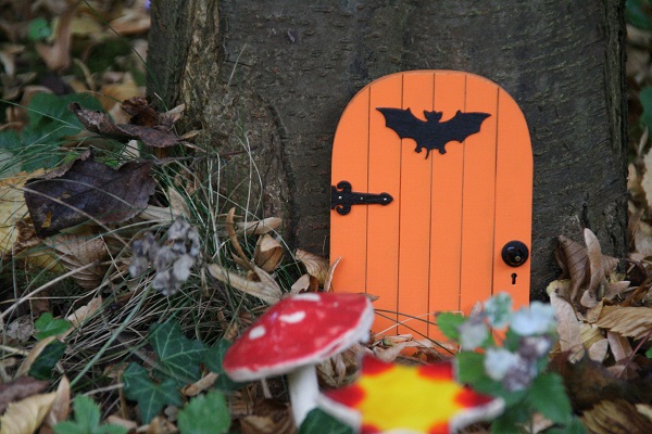 Woodland Halloween doorstep